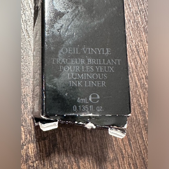 Christian Louboutin Oeil Vinyle Luminous Ink Liner - Picture 6 of 9